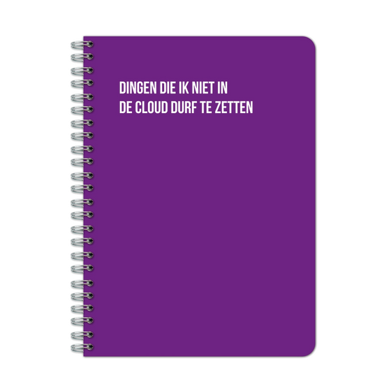 Paarse spiraalgebonden notitieboek met witte tekst op de kaft, bedoeld voor persoonlijke notities.